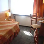 Malinowski Economy 3*