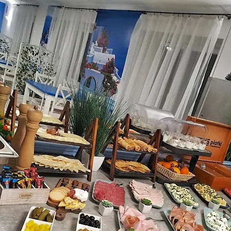 ホテル Malinowski Economy