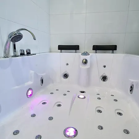 Malinowski Economy 3*