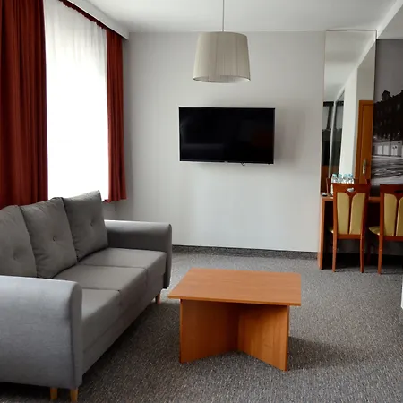 Malinowski Economy ホテル