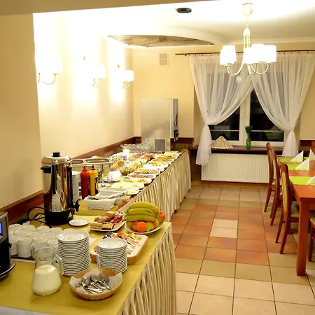 Malinowski Economy ホテル 3*