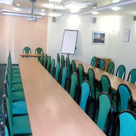 Malinowski Economy ホテル 3*