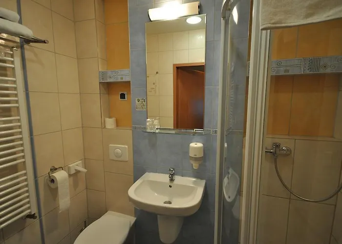 Malinowski Economy Hotell 3*